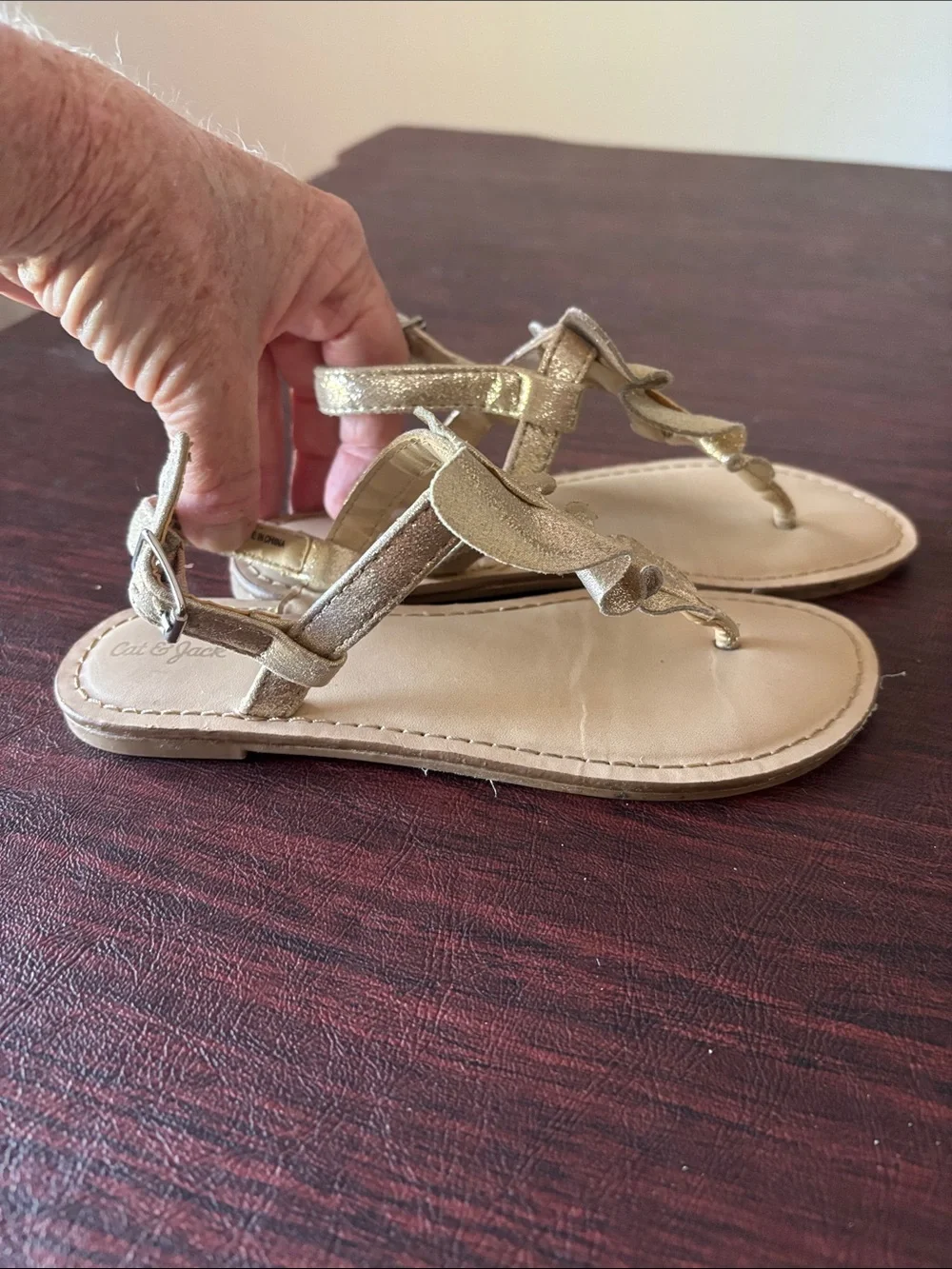 Cat & Jack Girls Gold Leaf T-Strap Sandals